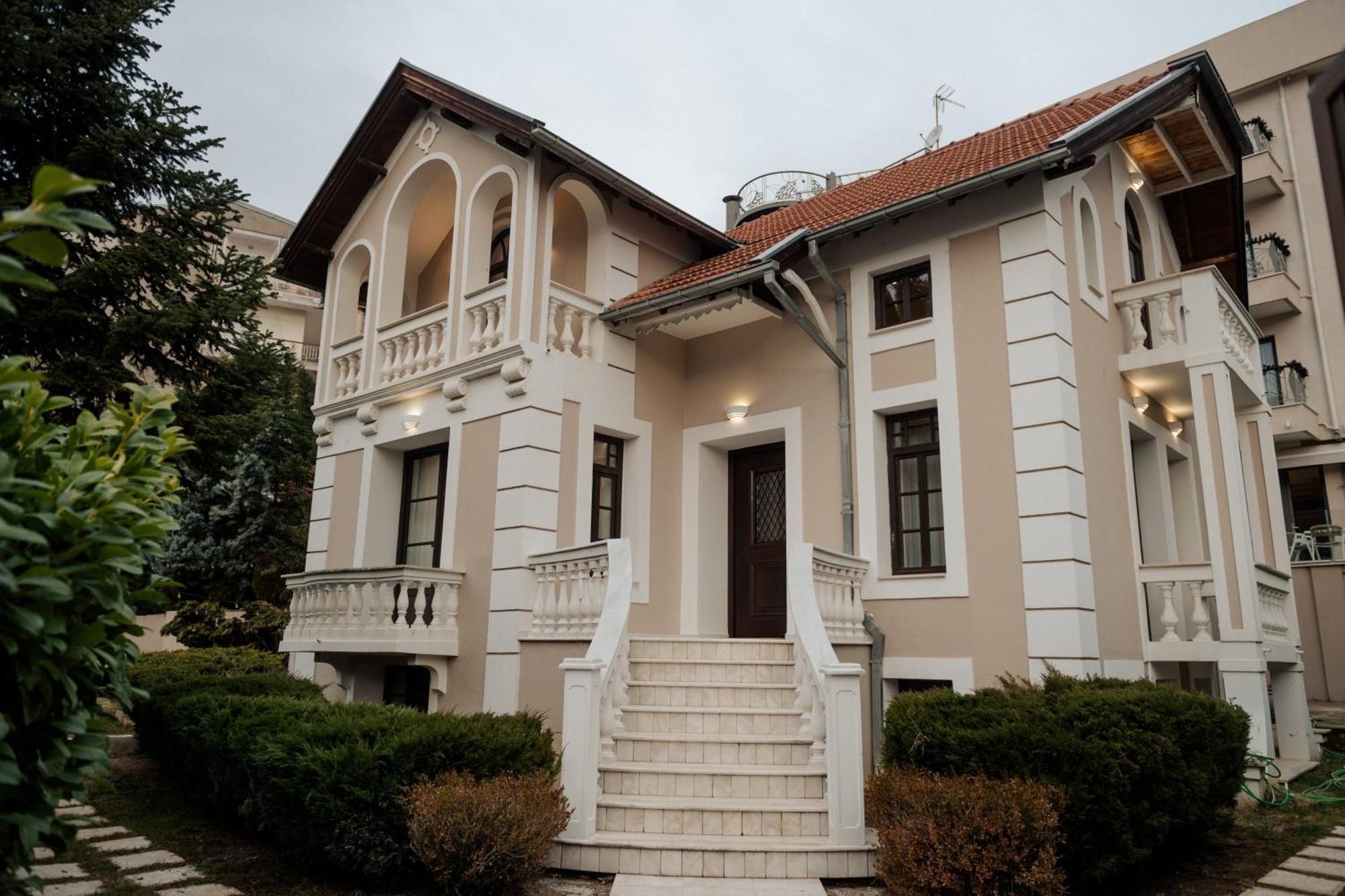 Emerald Suites Florina Exterior foto
